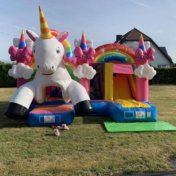 Unicorn Springkasteel met Glijbaan